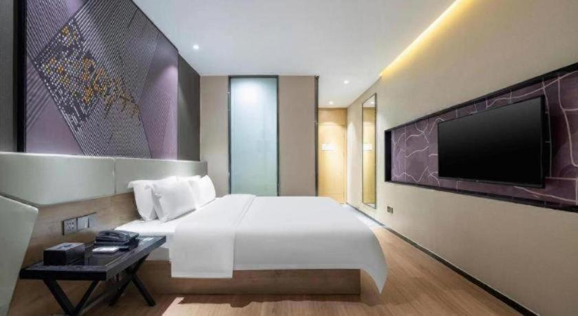 IU Hotels· Tianjin Houtai Chengjian University Haitai Industrial Park