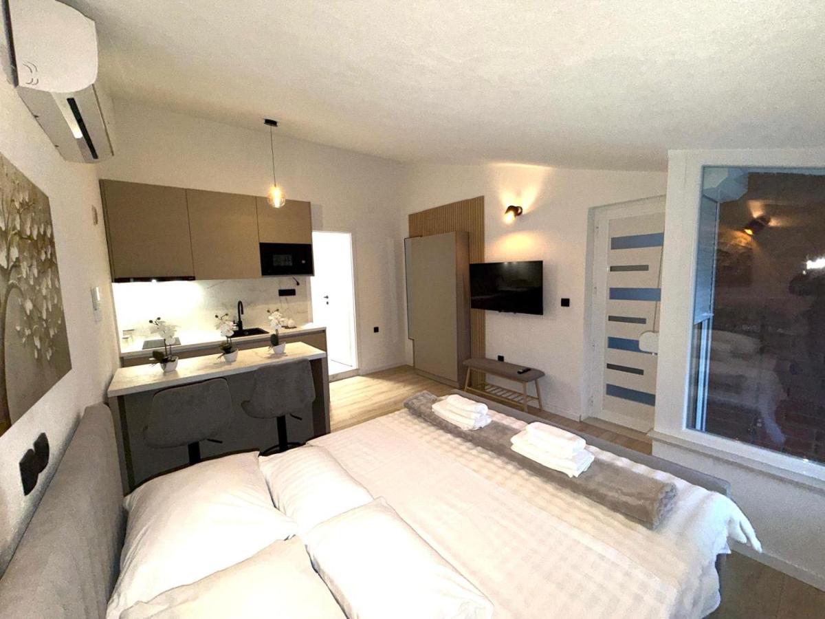 Studio apartman Roko - Bed and Breakfast Starigrad
