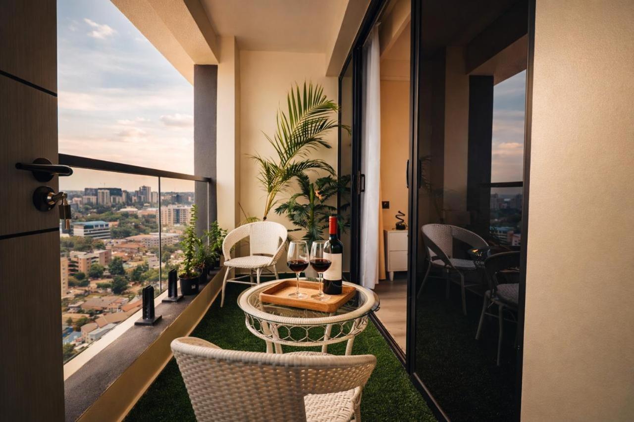 Luxury 1 Bedroom Apartment in Westlands, Infinity Pool, Gym & Fast WiFi near GTC - B&B Nairobi