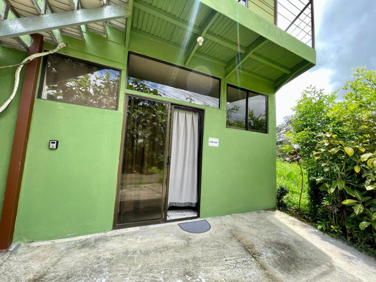 Villa Ceiba - Studio, pool, 5mins to Waterfall - B&B La Fortuna