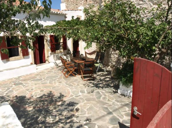 Trifillianika Traditional House - B&B Trifyllianika