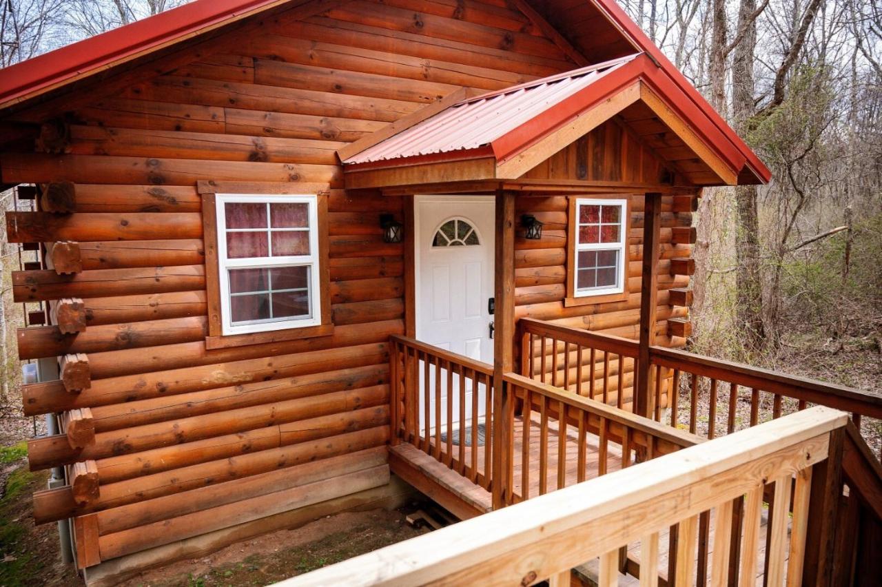 Buckeye Bungalow - Bed and Breakfast Logan