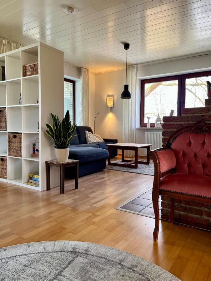 Ruhepol im Grünen mit Wohnwintergarten - B&B Fleckeby