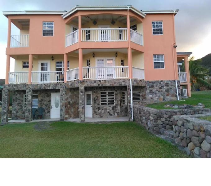 Green Valley Gem - B&B Cayon