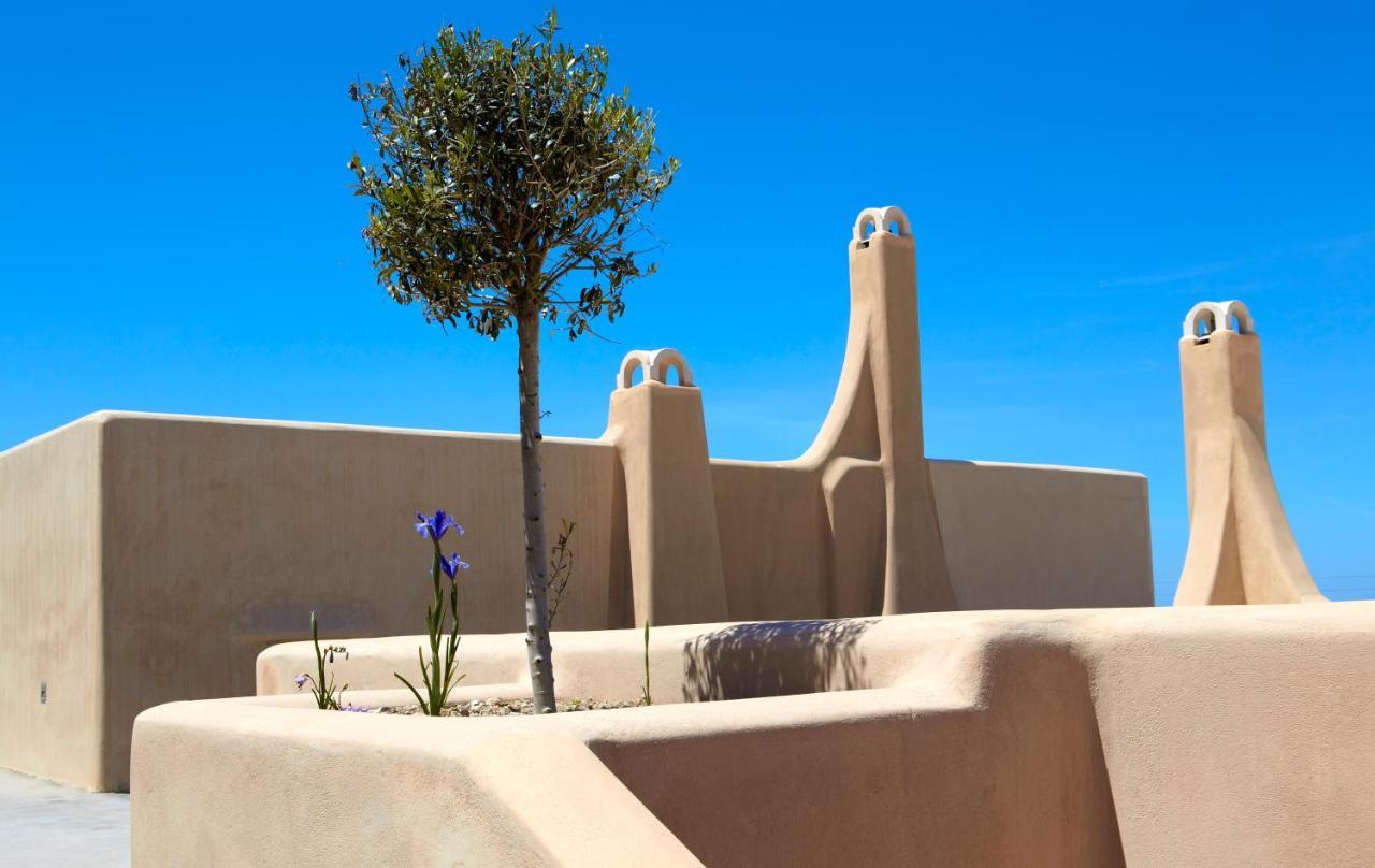 Voreina Gallery Suites - B&B