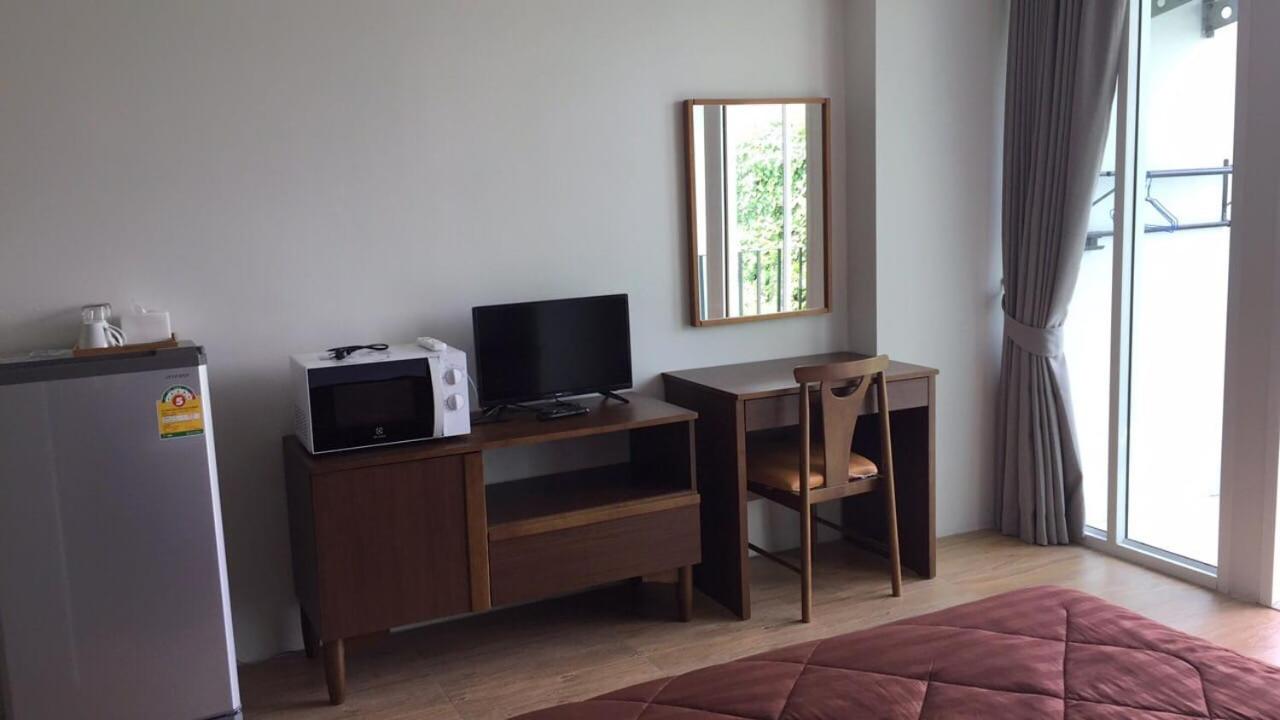 Chambre Lit King-Size avec Balcon