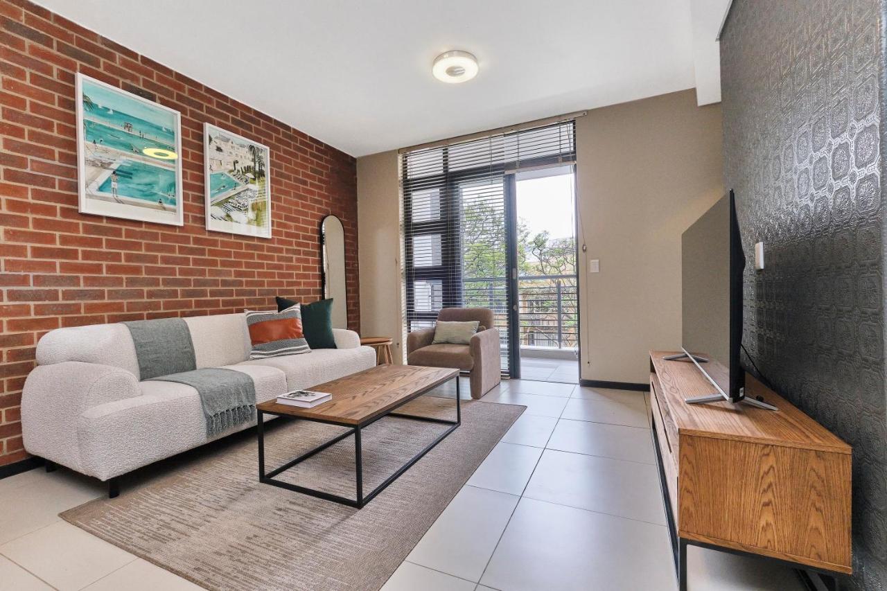 Premium Family Stay - Walkable and Business Ready - B&B Johannesburgo