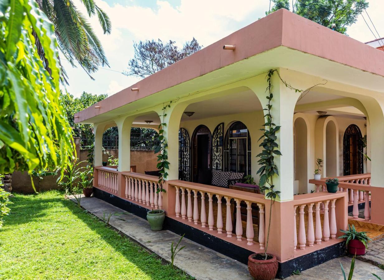Hansat Homestay Residence - B&B Arusha