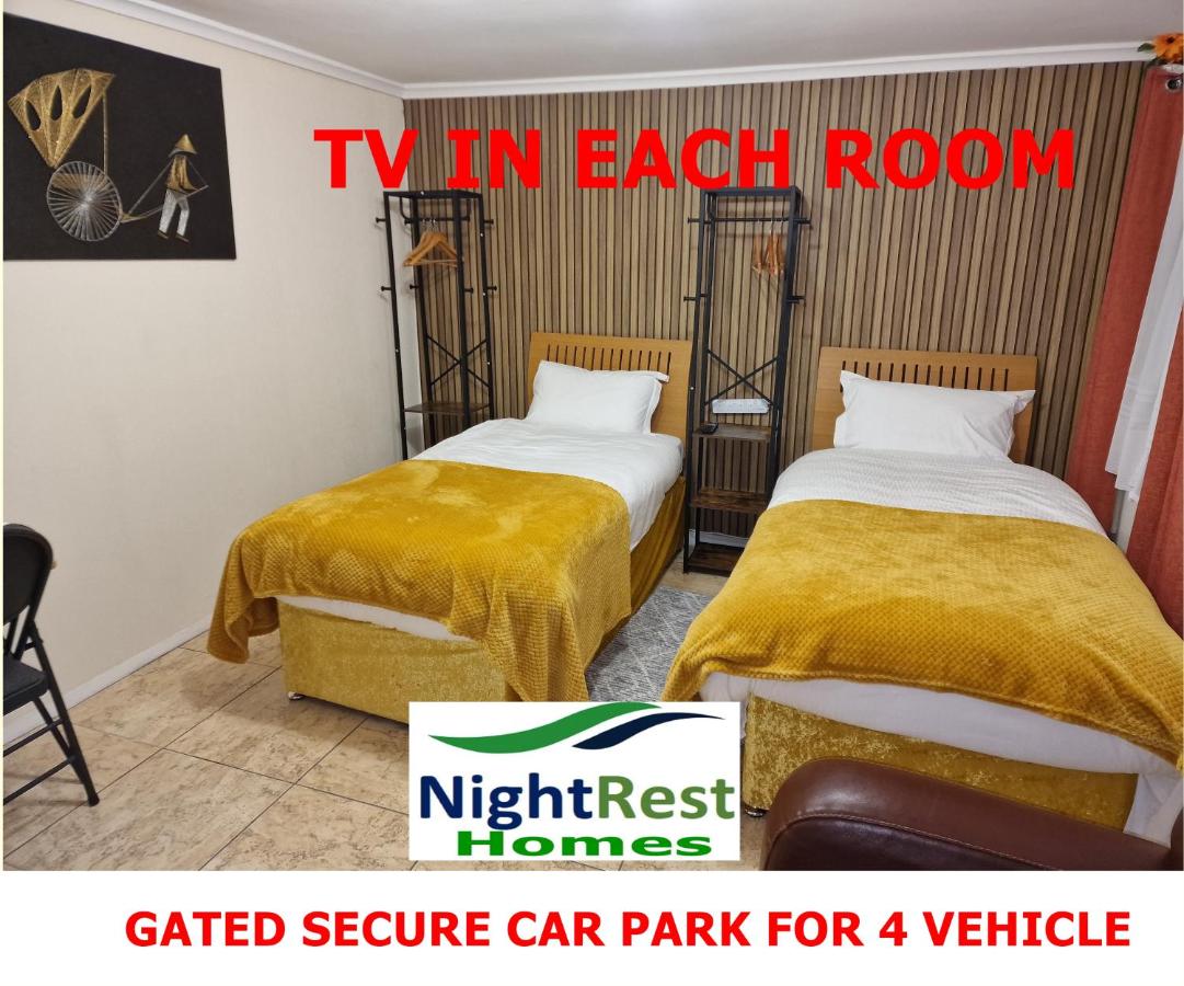 NightRest Homes 5 minutes to Luton Airport -Wifi - Free Parking -Luton - B&B Luton