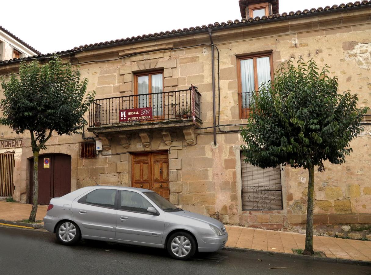 Hostal Puerta Medina - Chambres d’hôtes