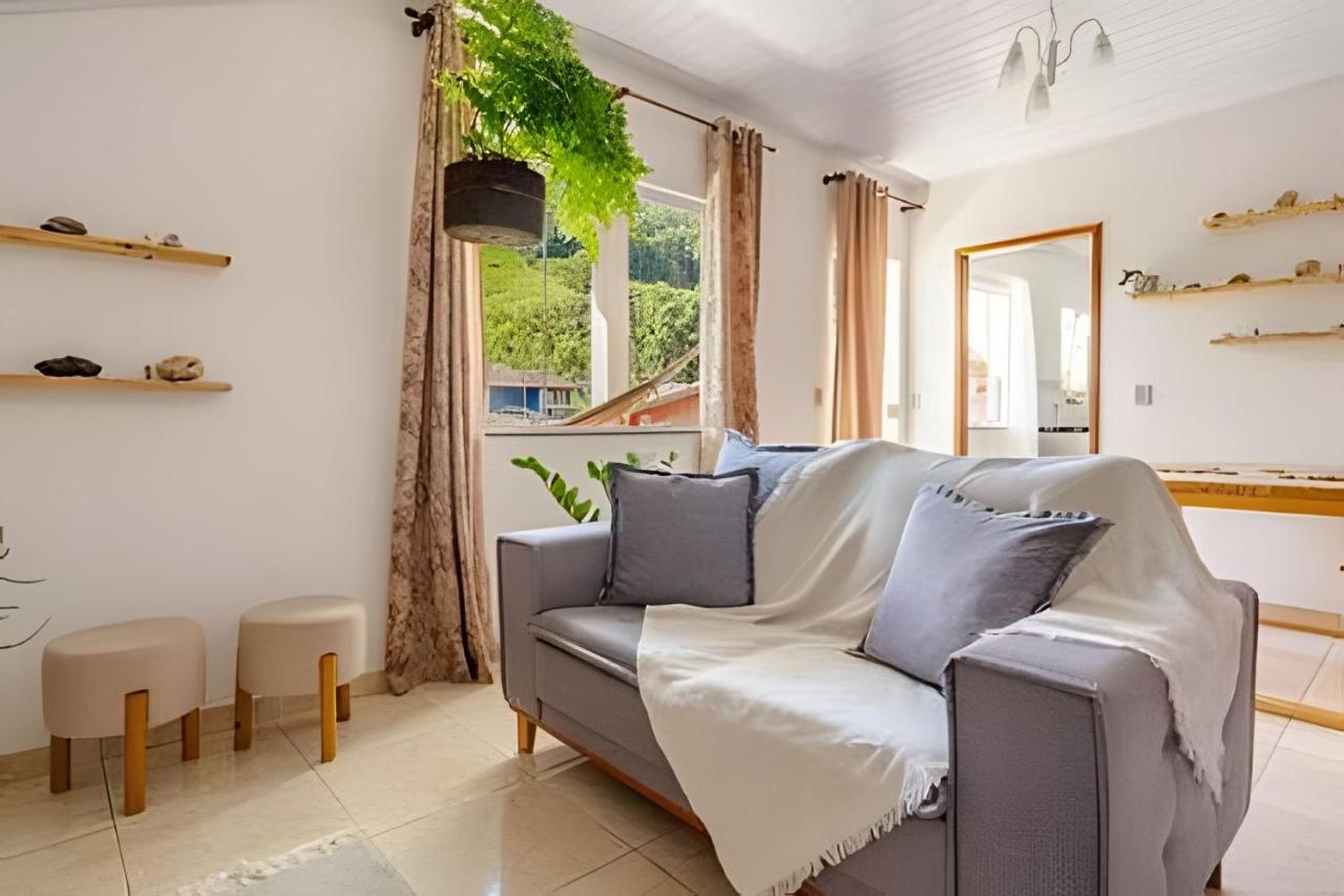 Casa das Andorinhas Refugio con vista en Lumiar - B&B Nueva Friburgo