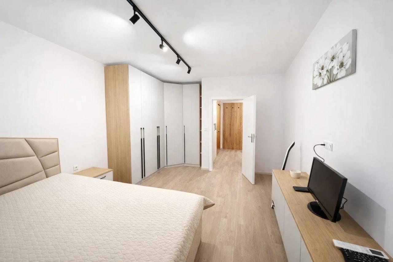 Stylish 1BR w/ Terrace | Work & Couples - B&B Filippopoli