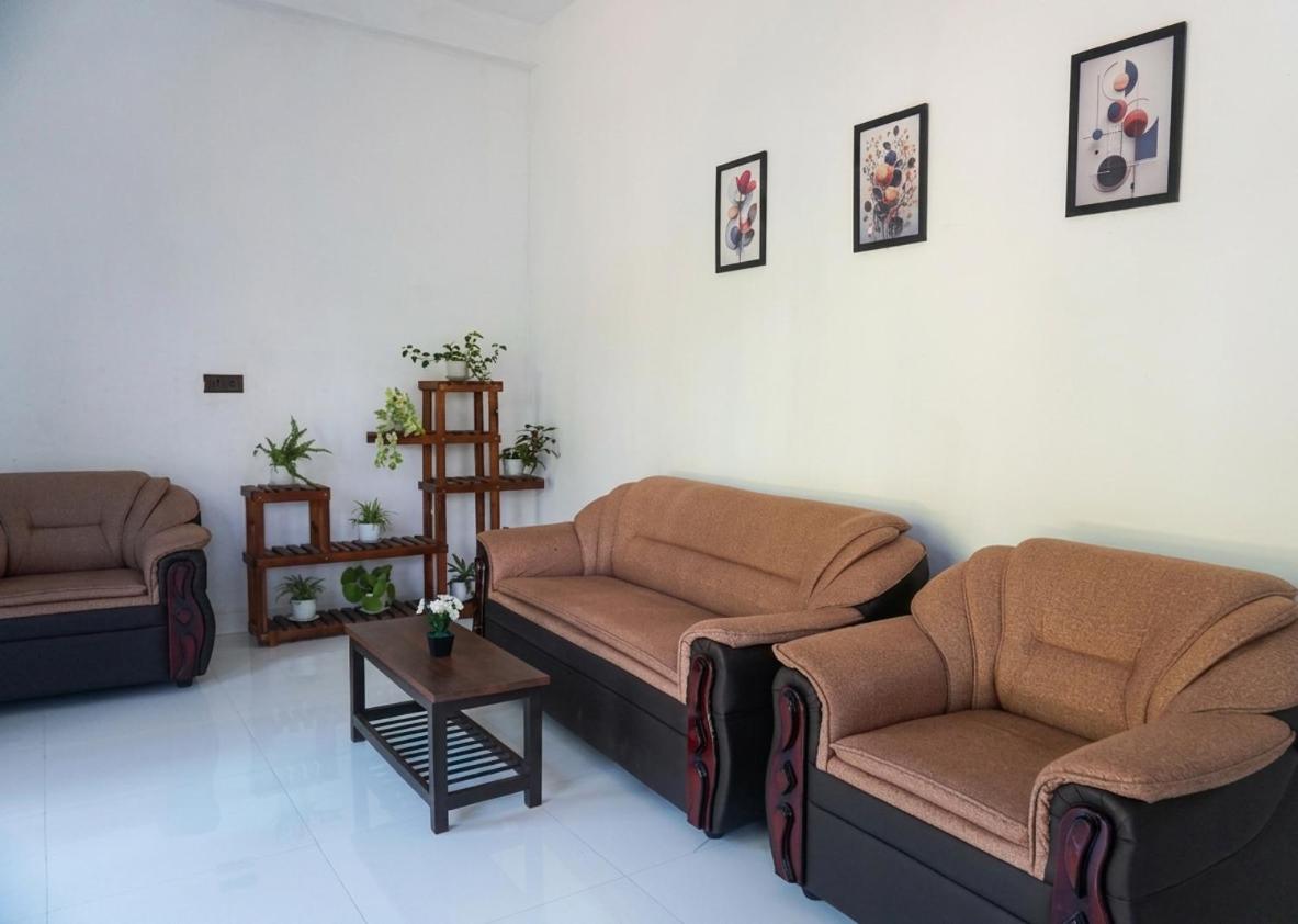 Kingsland Tourist Home - Chambres d'hôtes Polonnâruvâ