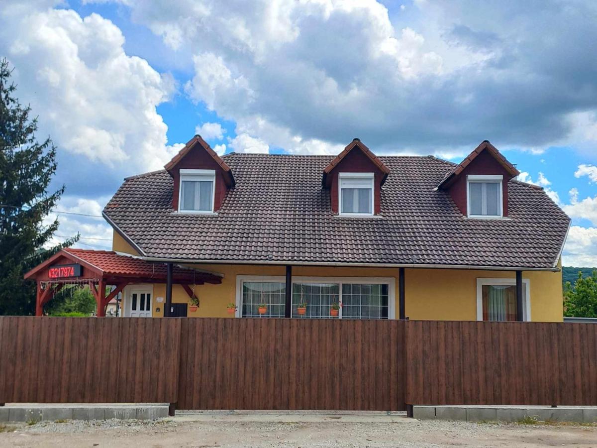 Evita Vendégház - B&B Sajókápolna