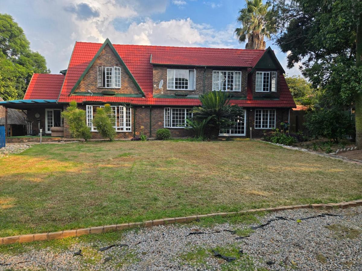 Cozy Villa - Bed and Breakfast Johannesburg