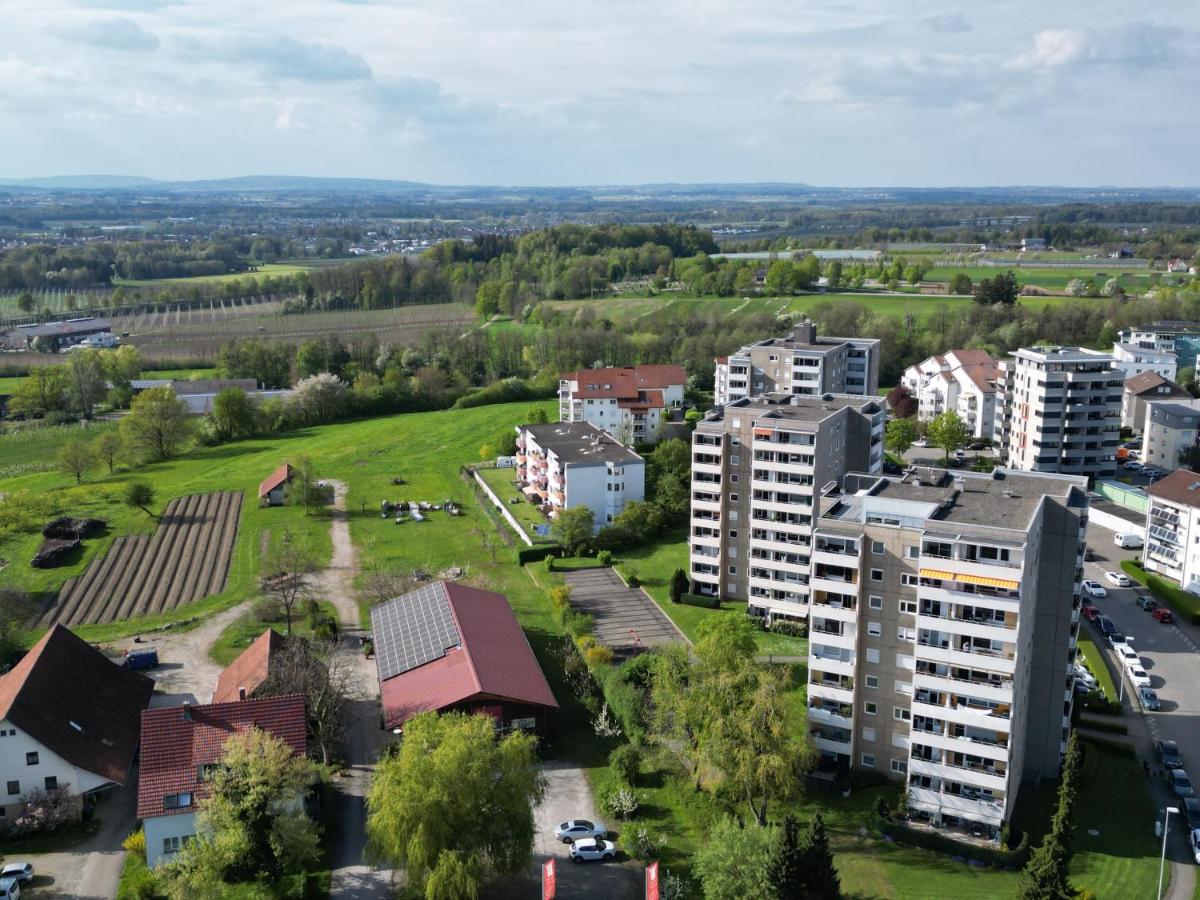SILCORA Panorama Apartment - 3 SZ -Alpen See Schlossblick -Balkon -Parken -Nähe See und Messe - Chambres d'hôtes Tettnang