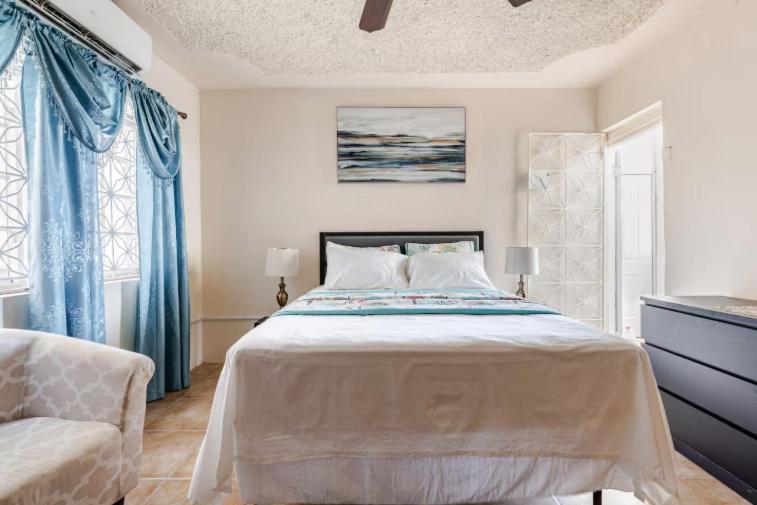 Oceanview Retreat - Bed and Breakfast Bull Bay