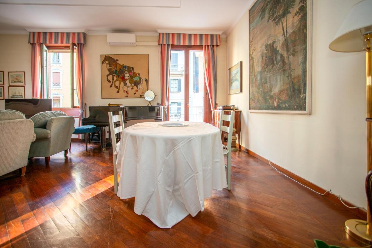 Heart of Brera district - Bed and Breakfast Milaan