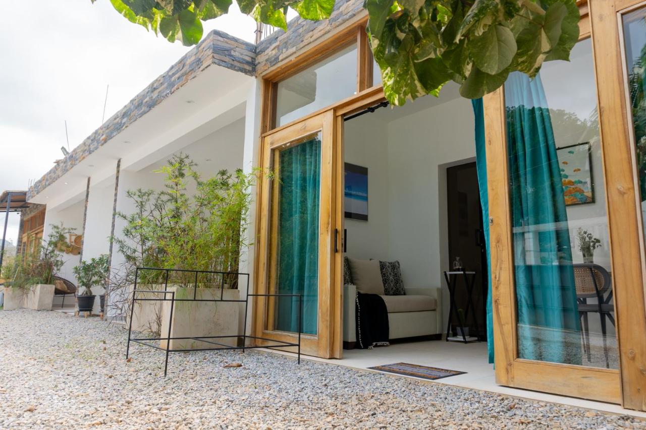 Residencia AKKMA - Autentico y dominicano con AC - B&B Las Terrenas