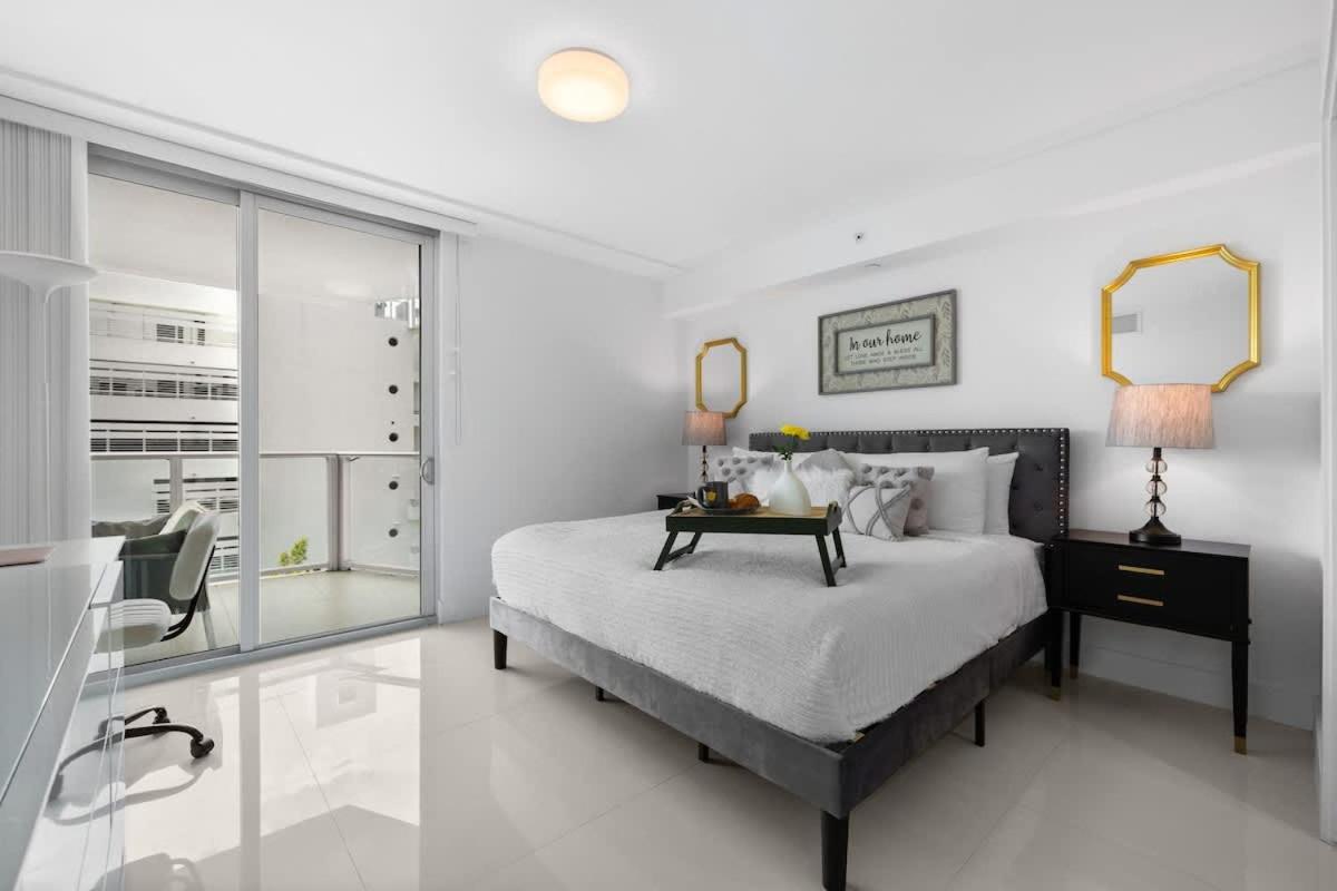 Luxury Condo with Rooftop Pool - 5-Min to Beach - B&B Miami Beach