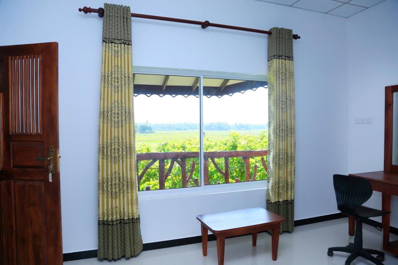 Camera Tripla Deluxe 