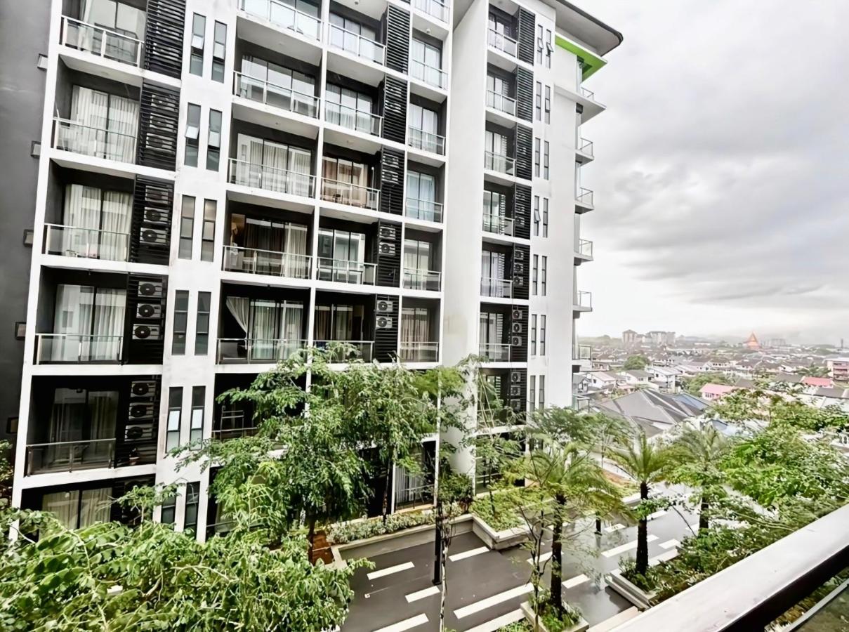 2R2B-Galacity Kuching-City View-4Pax-JR Homestay97 - Bed and Breakfast Kuching