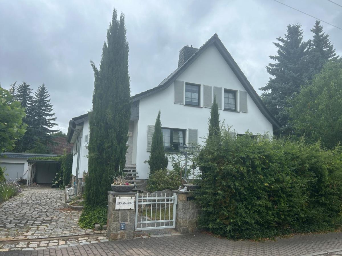 Bramasole - Landhaus mit Carport - Chambres d'hôtes Cottbus