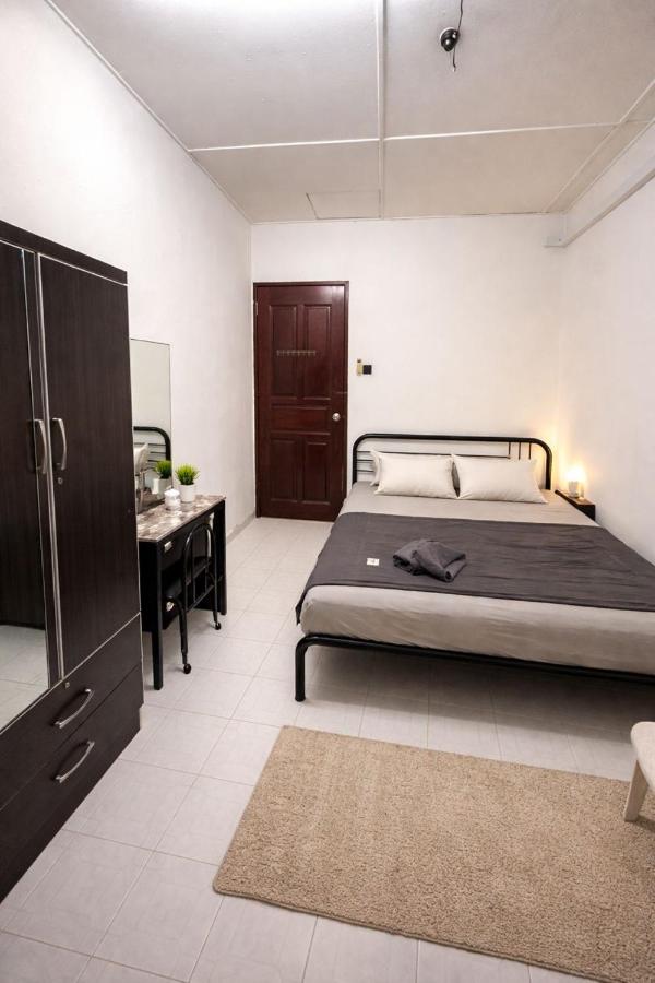 Cozy Terrace House Nearby Hospital Airport Bayan Lepas Penang - Chambres d'hôtes Bayan Lepas