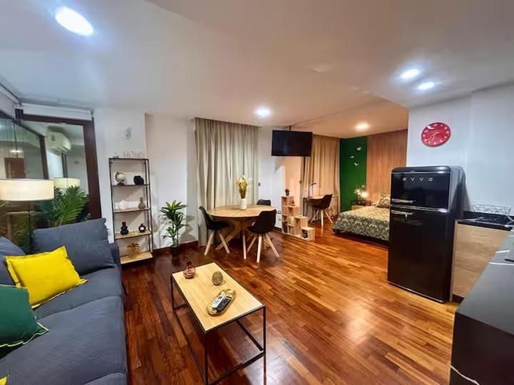 Estudio en Murcia Centro a 10 minutos de la Catedral 0 Bajo A - Ferienwohnung Murcia