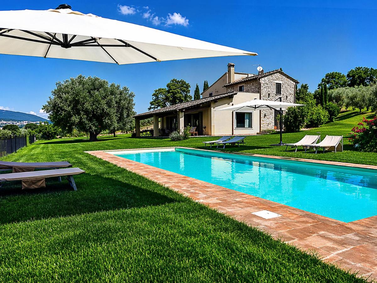 IL CASALE DEGLI ULIVI- Splendido casale panoramico con piscina a 30 min da Roma GRA - Chambres d'hôtes Calvi dell'Umbria
