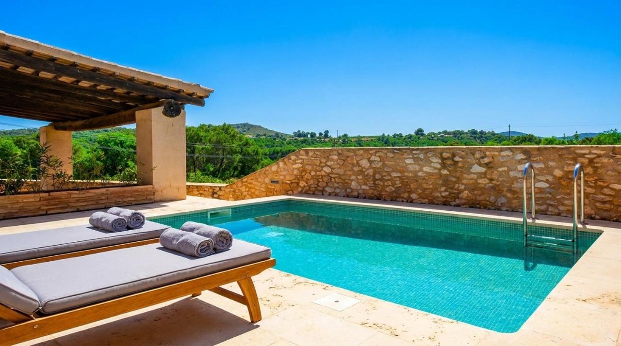 Masía La Torre Historia Encanto y Naturaleza a Solo 10 Minutos de Sitges Gran comodidad, Vista a los Viñedos en un pueblo autentico - Chambres d'hôtes Viladellops