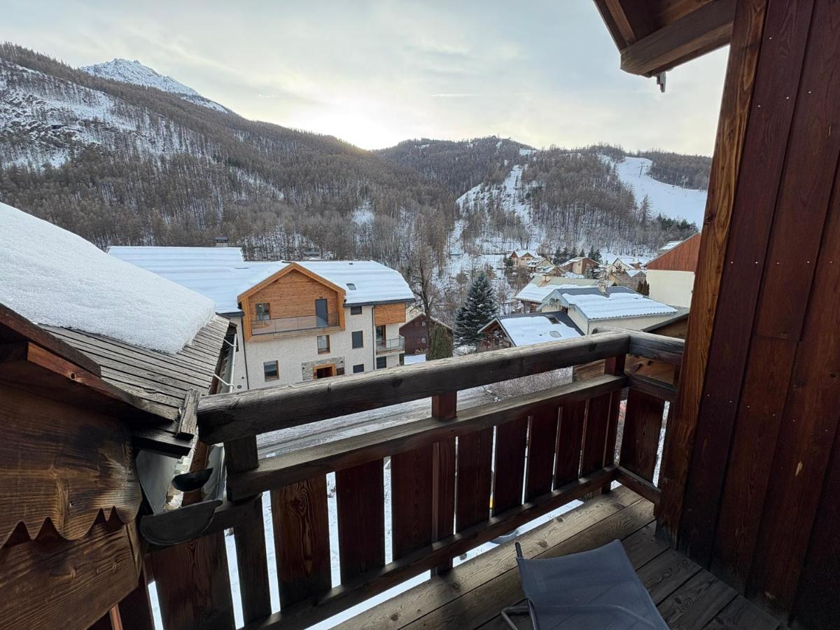  3-room flat, 2 bedrooms, Comfort, sleeps 6, No. 304, double balcony