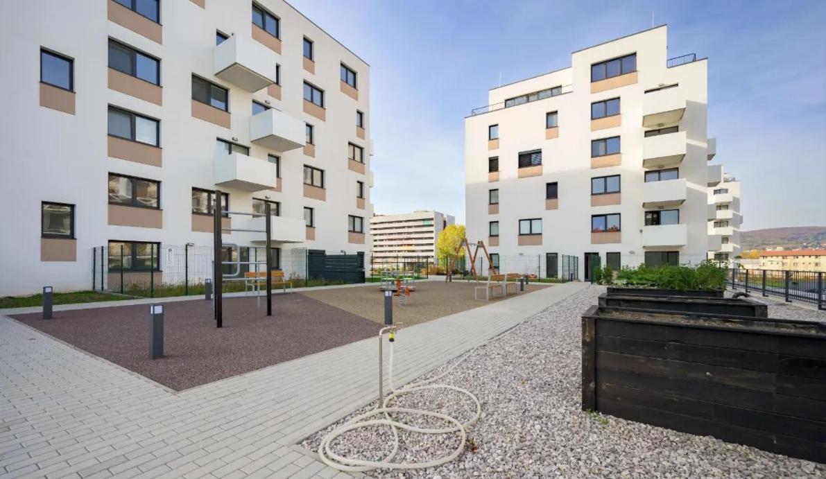 Stylish Chill Garden Appartment - Ferienwohnung Bratislava