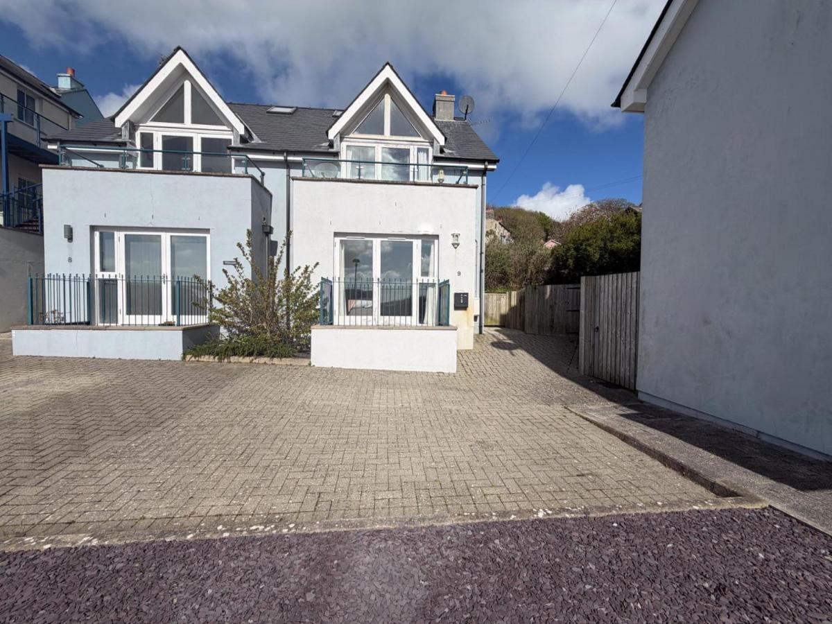 Coastal House - 3 Bedroom Holiday Home - Penally - B&B Tenby