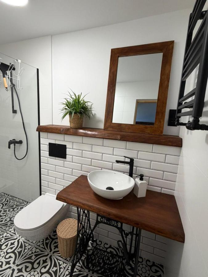 Appartamento con 2 Camere da Letto e Terrazza 