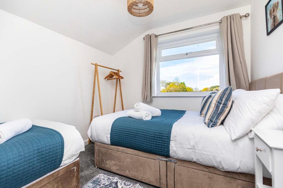 New Sleeps 12 and 4 mins to beach Large garden - Chambres d'hôtes Milford on Sea
