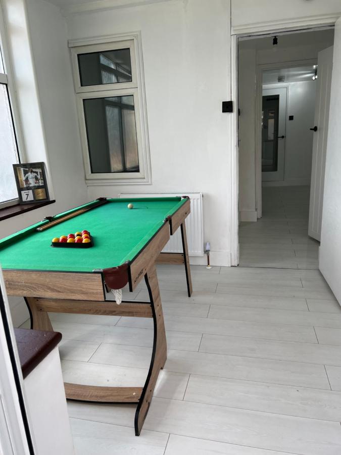 Intimate Hot Tub Pad - Ferienwohnung Swanscombe