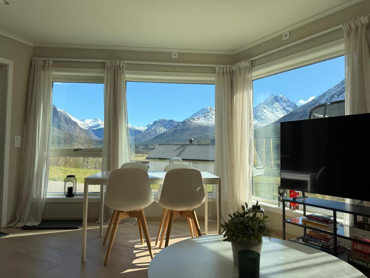 Mountain View apartment - B&B Isfjorden