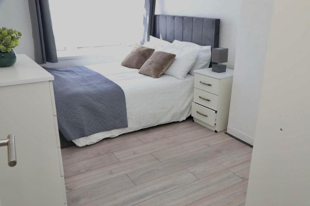 Modern 2-Bed Flat in Elephant & Castle, London - B&B London
