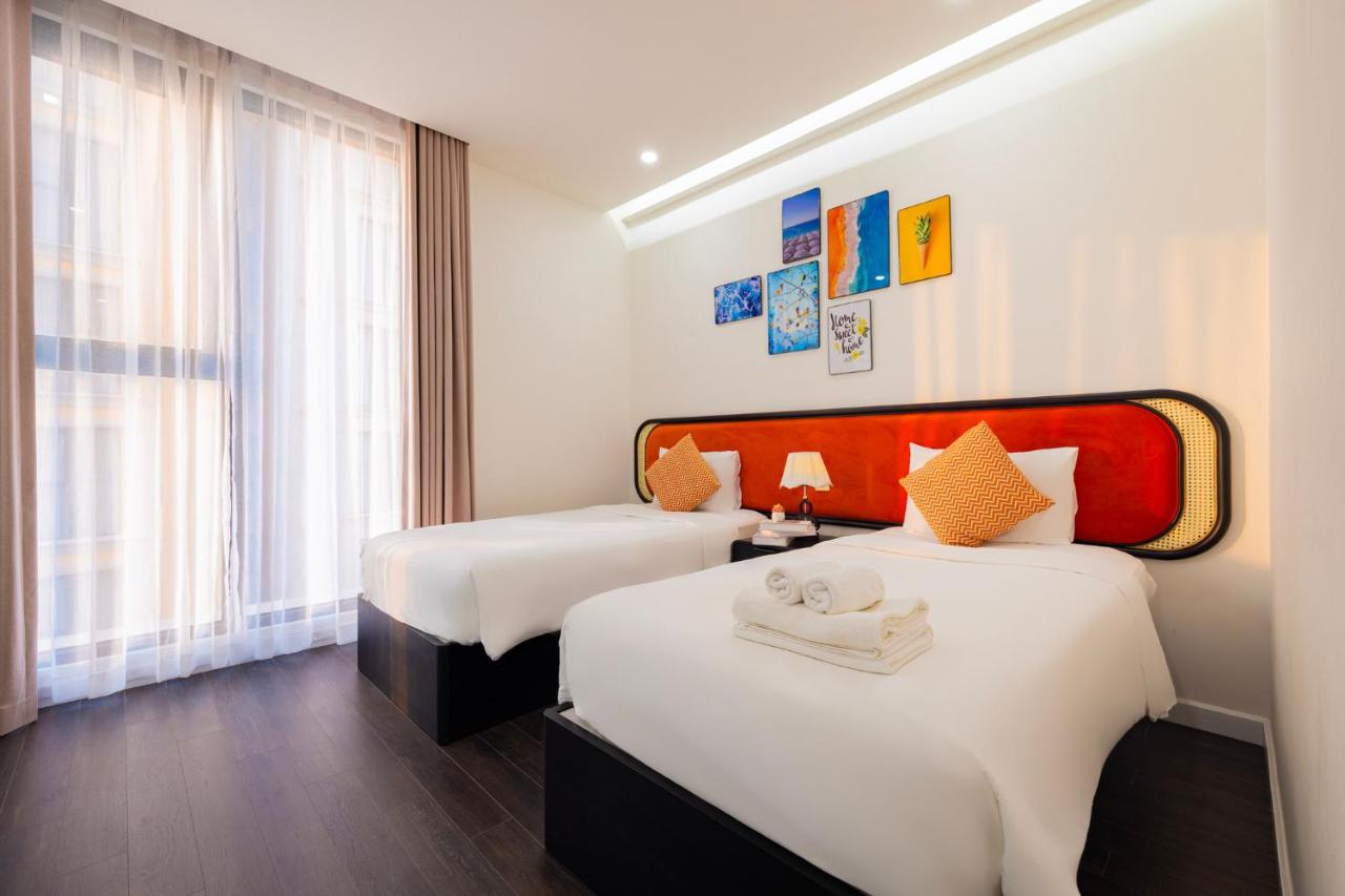 Two-Bedroom Apartment with Balcony and Sea View