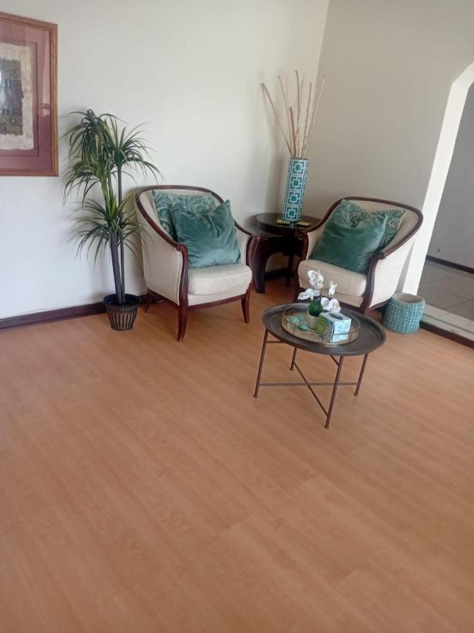 Executive B & B - Bed and Breakfast Beacon Bay