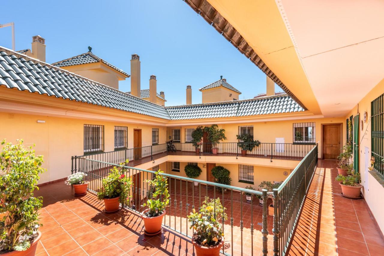WintowinRentals Penthouse Ideal for Families in Torrox Costa - B&B Torrox Costa