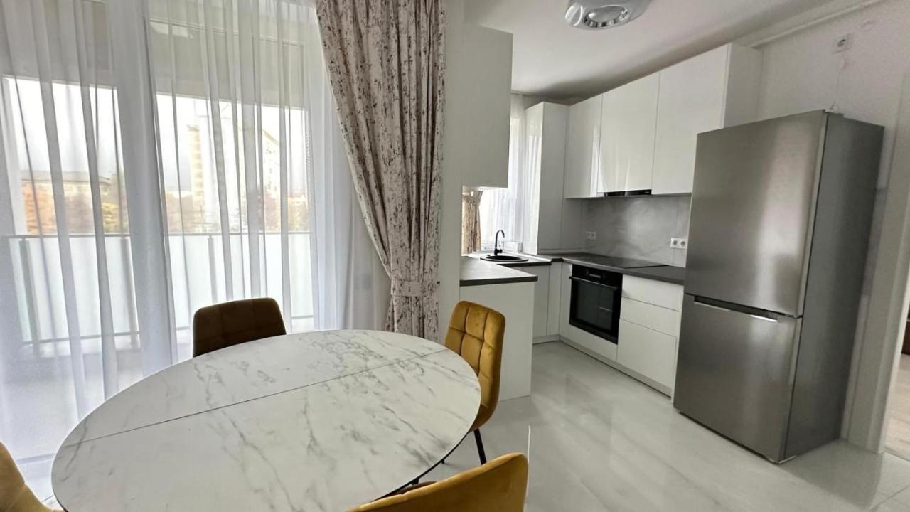 R O Y A L Apartment by 50 shades - Ferienwohnung Baia Mare