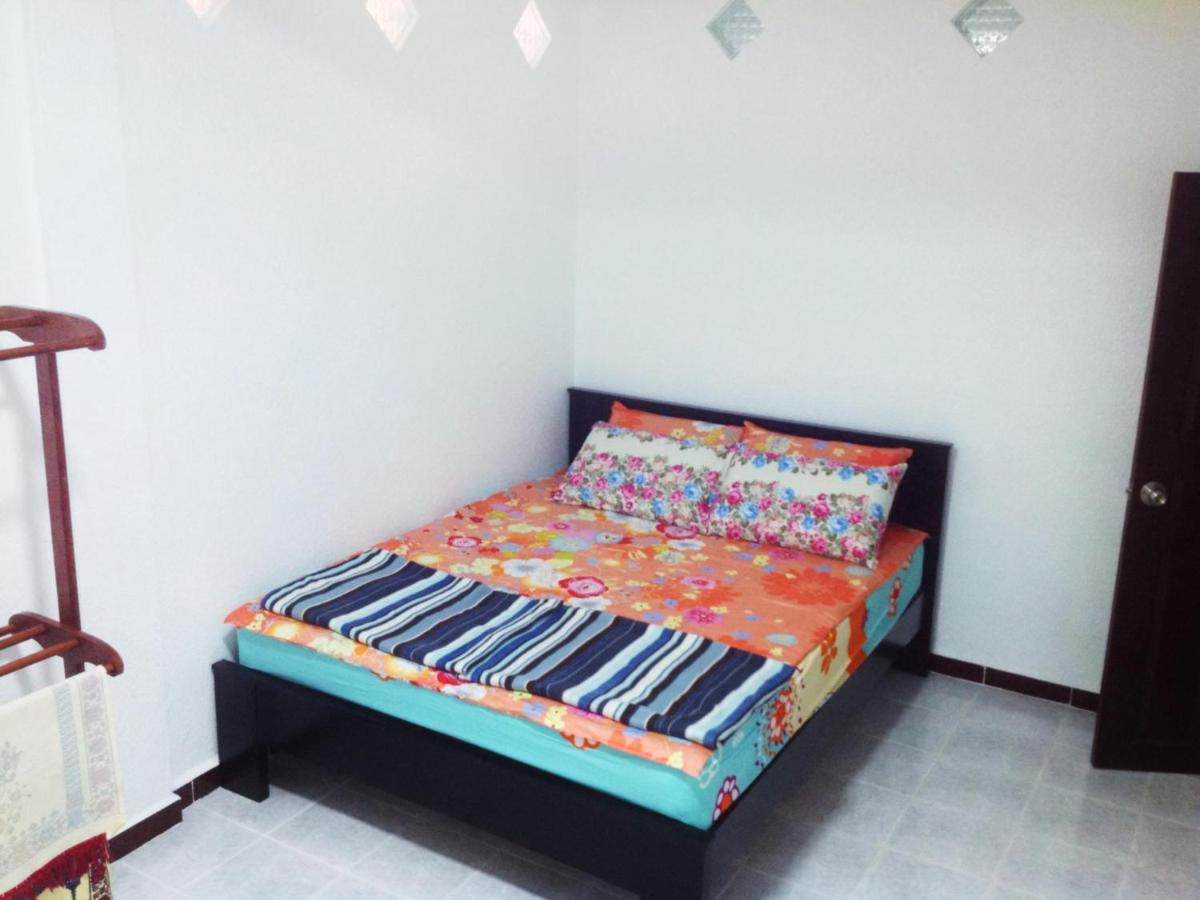 Nur Muslim 3 Homestay At Kota Bharu - Chambres d’hôtes Kota Bahru