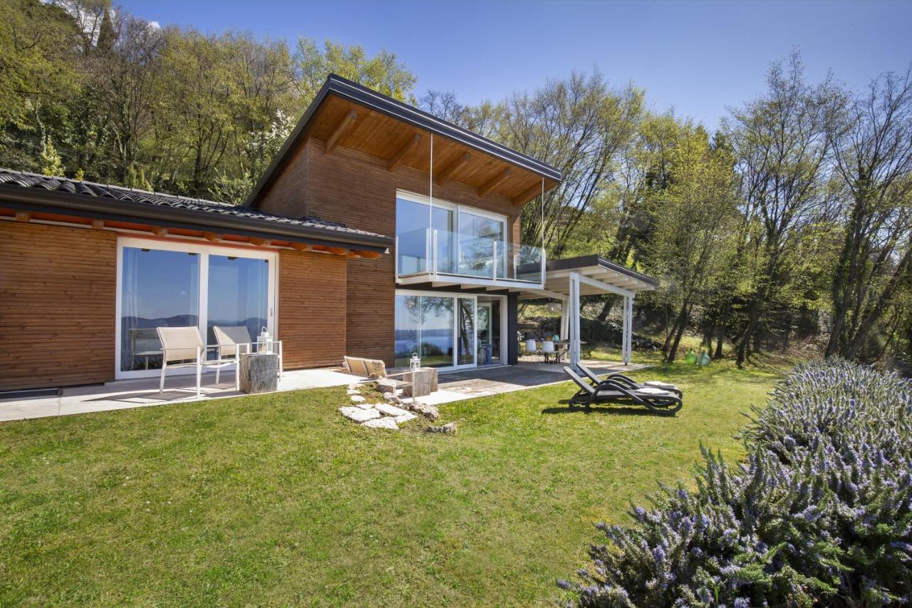 Villa Bella with Lake View - B&B San Zeno di Montagna