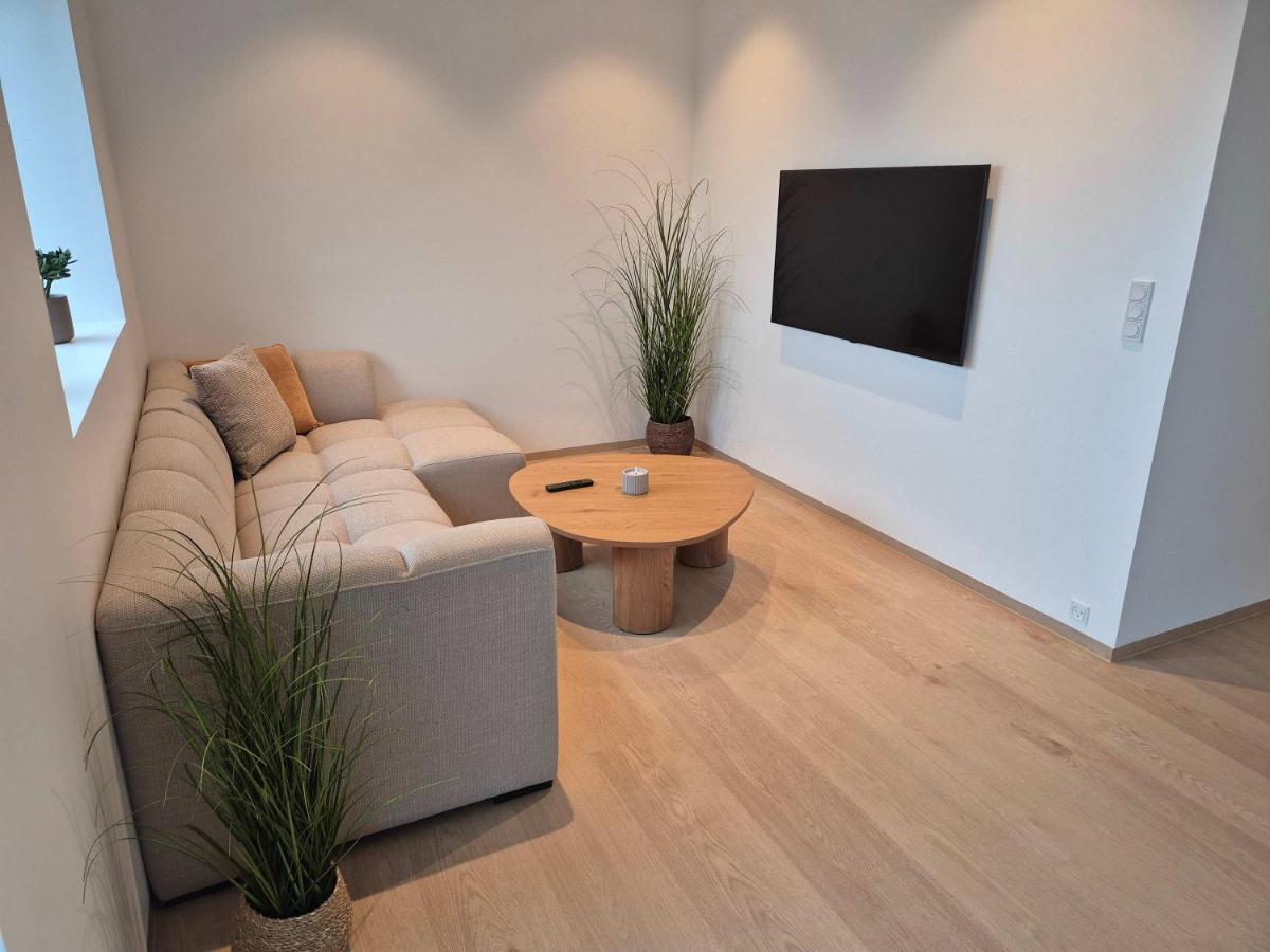 Sea View Apartment with balcony 2BR - B&B Argir