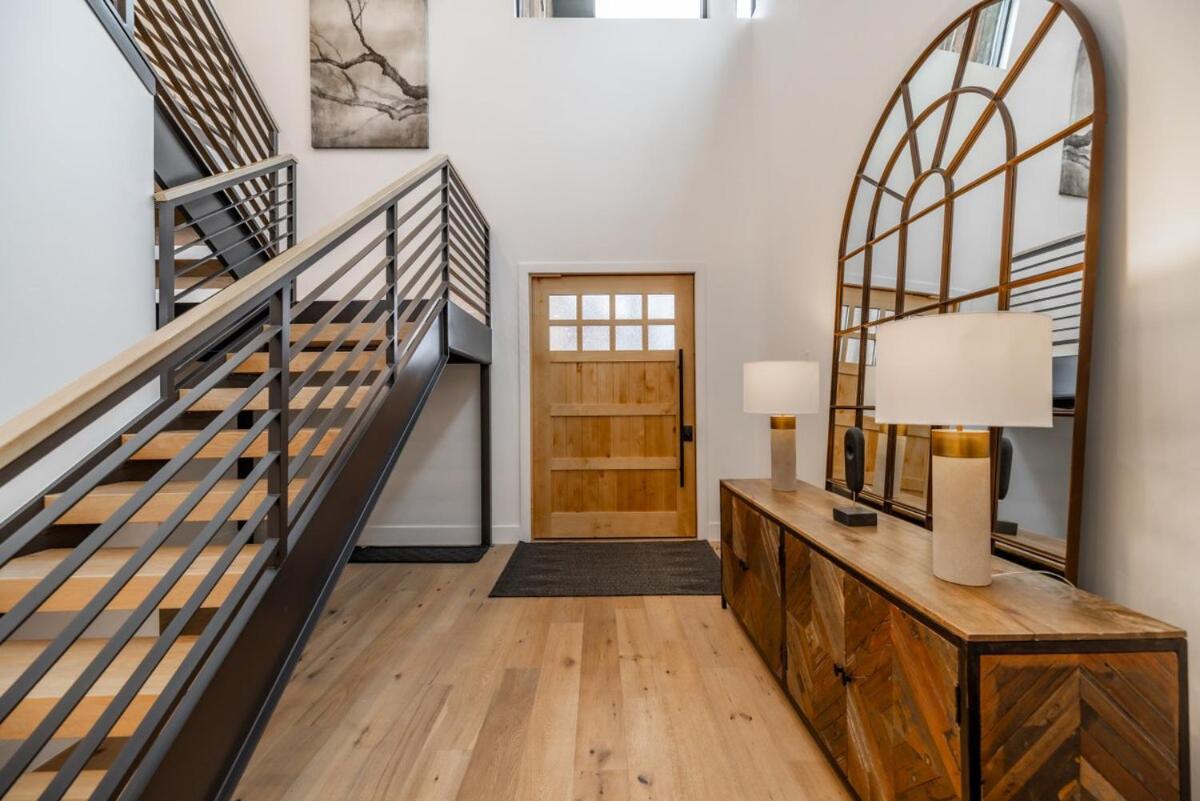 Park City White Pine Mountain Retreat | Walk to Ski, Free Shuttle, Mountain Views/Ski Waxes, Hot Tub - Chambres d'hôtes Park City