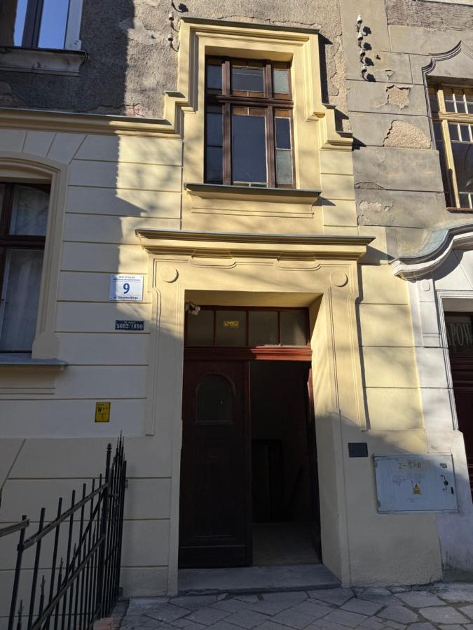Justinrent Chłapowskiego 9 nr 3A - B&B Legnica