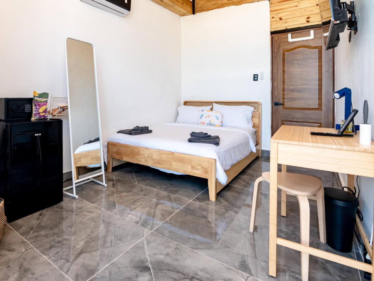Deluxe tweepersoonskamer met balkon en uitzicht op zee