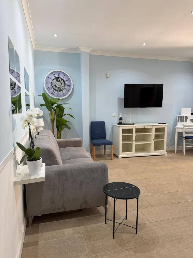 Beach house airport - B&B Fiumicino